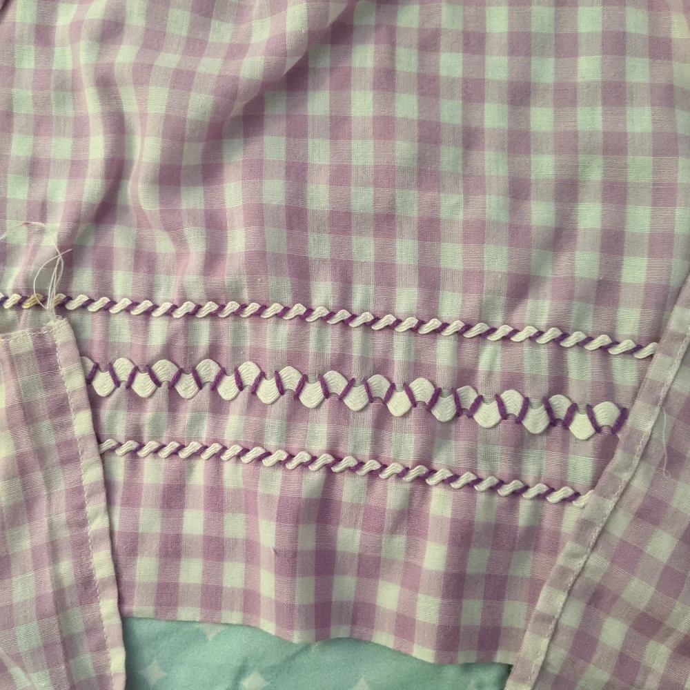 Vtg Purple Gingham Apron with Embroidery and Rick Rack 17